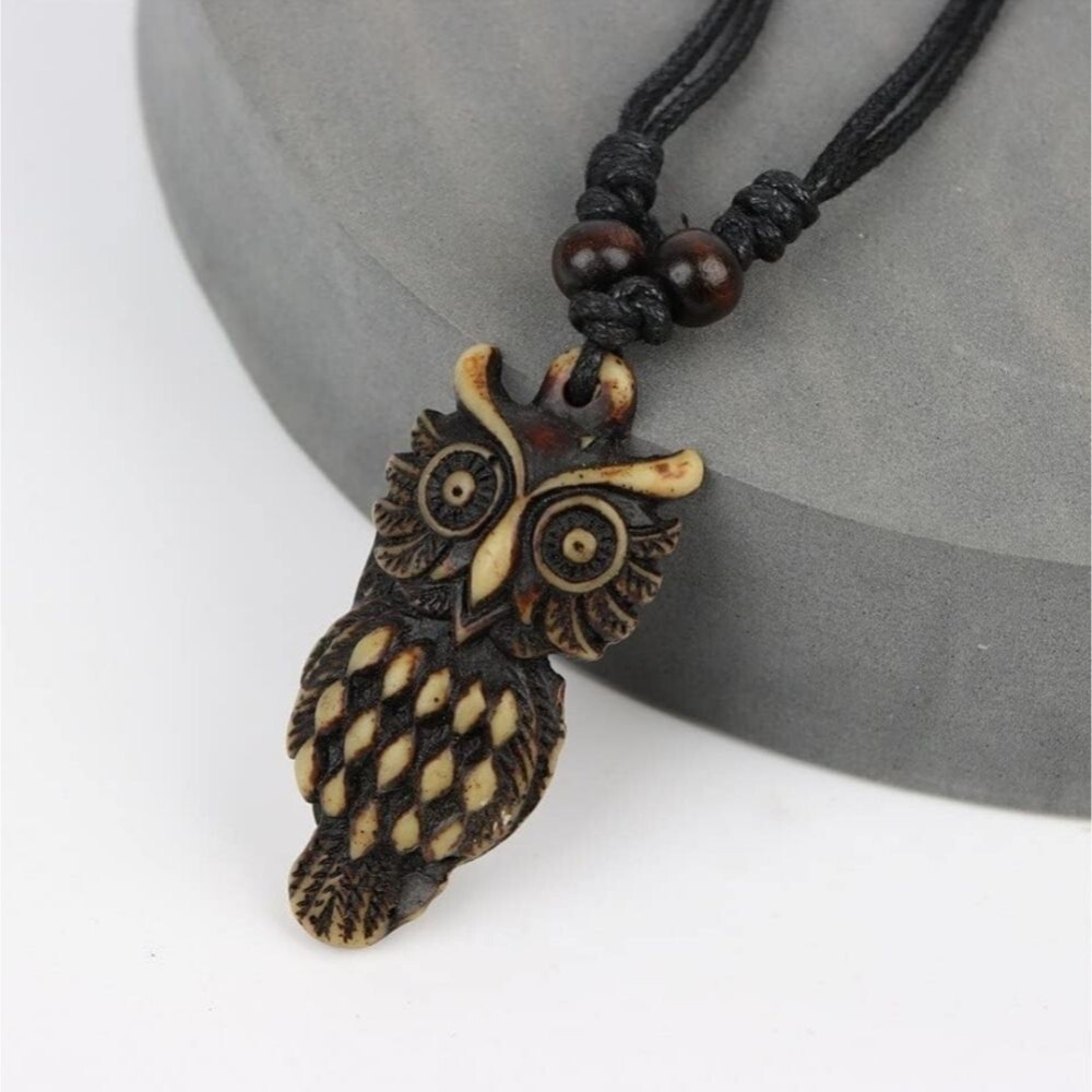 adjustable resin Owl pendant necklace